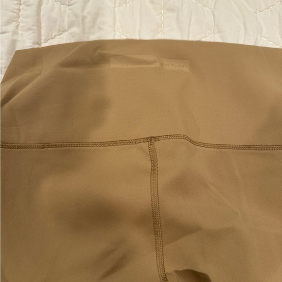 DISTRICT VISION ATHLETIC SET - Picture 2 of 6